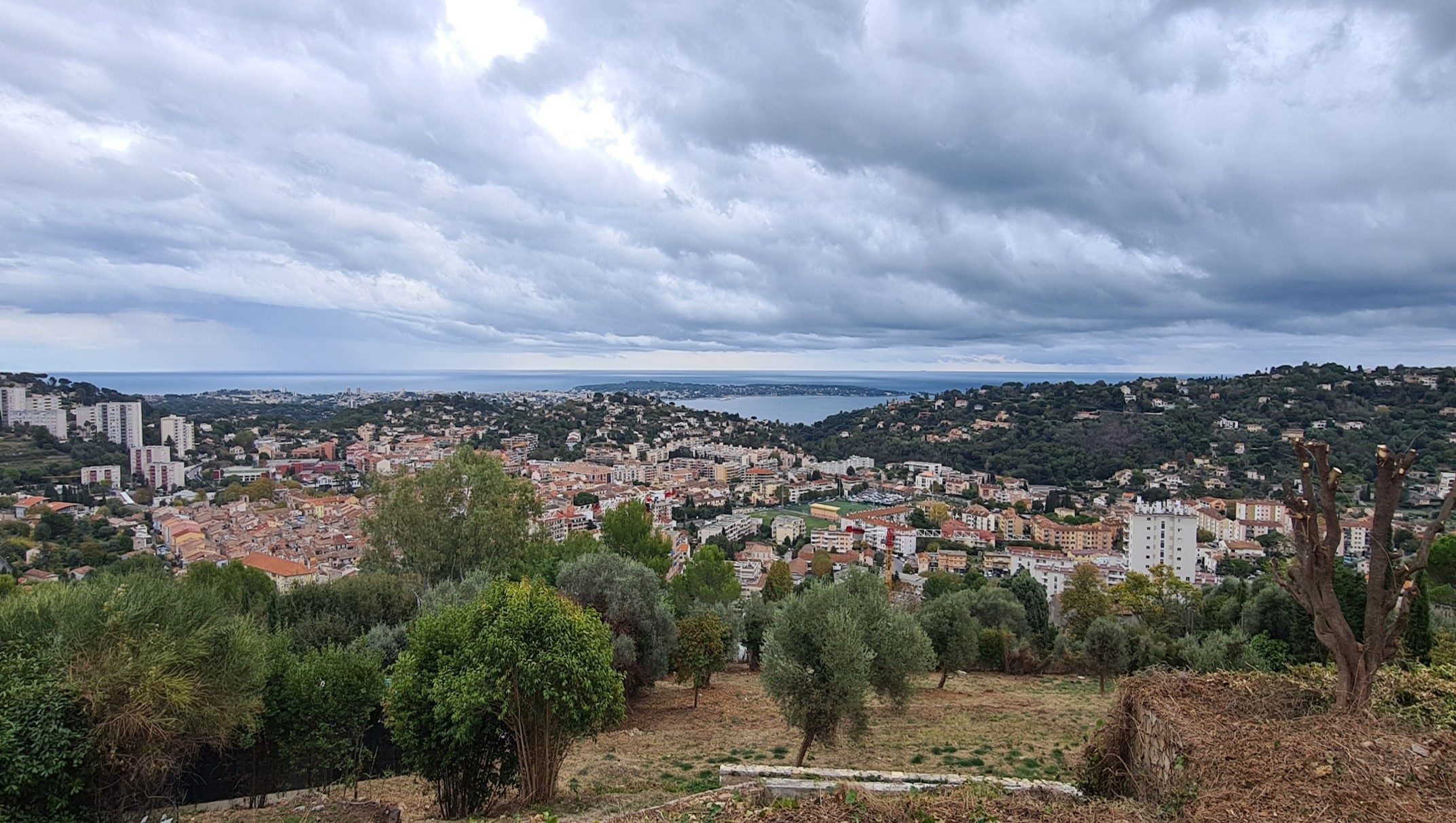 Vue mer panoramique depuis les terrains de Vallauris