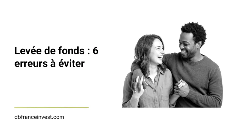 Couple riant ensemble en noir et blanc, illustrant levée de fonds : 6 erreurs à éviter