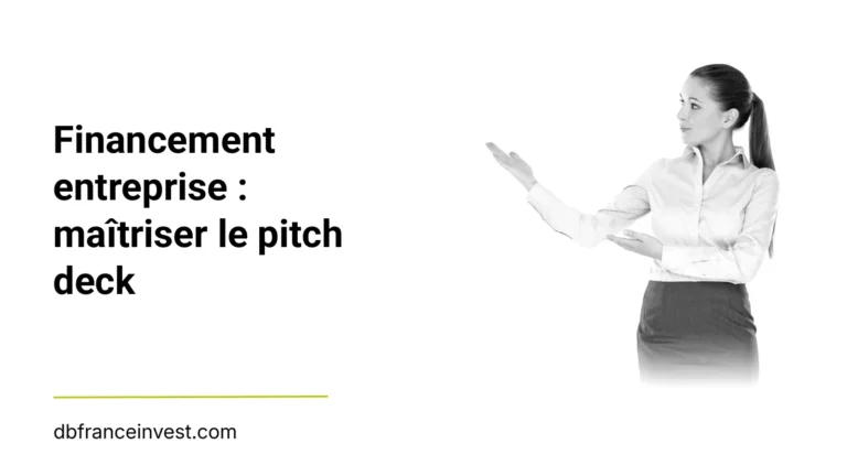 Conseillère financière présentant une solution en noir et blanc, illustrant financement entreprise : maîtriser le pitch deck