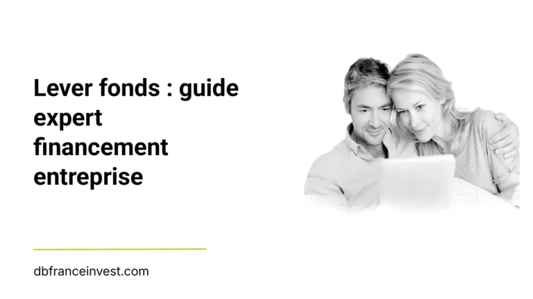 Couple senior consultant un ordinateur portable en noir et blanc, illustrant lever fonds : guide expert financement entreprise