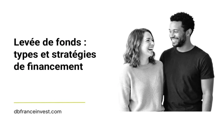 Couple souriant en noir et blanc, illustrant levée de fonds : types et stratégies de financement